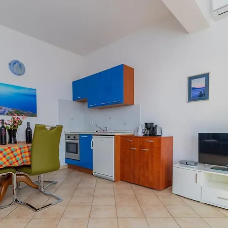 Apartment Mandolina Marusici (Split-Dalmatia)